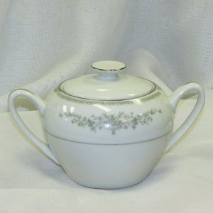 Vintage Mayfair Fine China Georgian Blue Covered Sugar Bowl with Lid Cottagecore